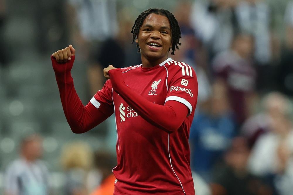 Puja Puji dari Van Dijk dan Slot untuk Performa Rio Ngumoha